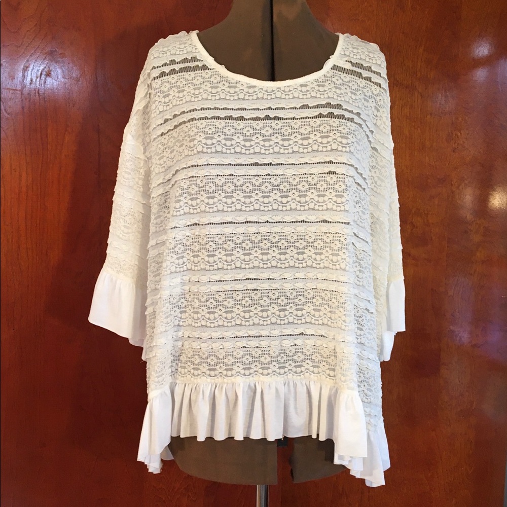 Umgee Top Boho Lace Hi-Low Hem NWT L